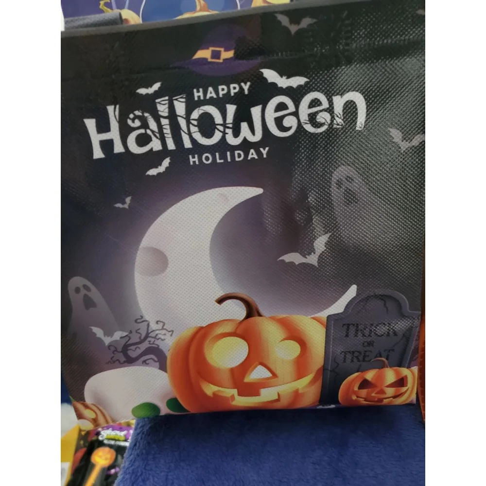 Trick or Treat with this 4 pack 9x9 reusable Halloween bags